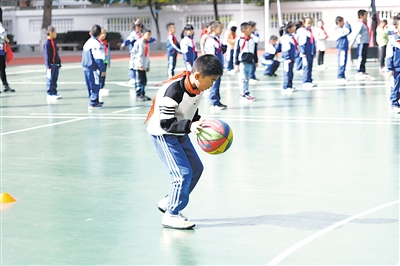 学生负担减下来 教育质量升上去