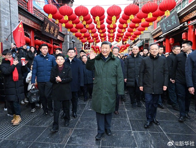 习近平春节前夕在天津看望慰问基层干部群众