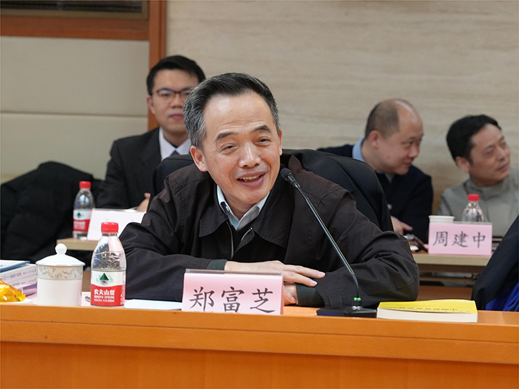“两会”代表委员座谈会暨2024北京长江教育论坛在京举行