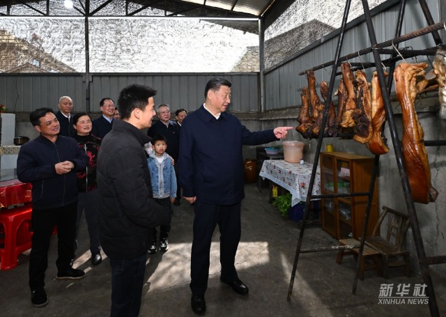 习近平在湖南常德市考察调研