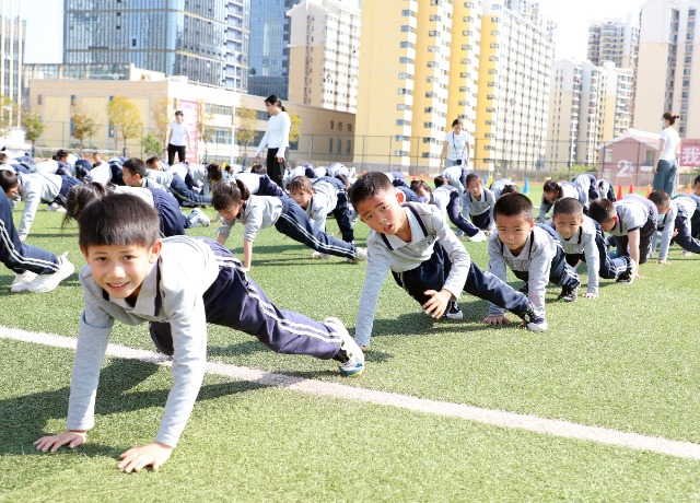 厦门这所学校每天三次体育锻炼课