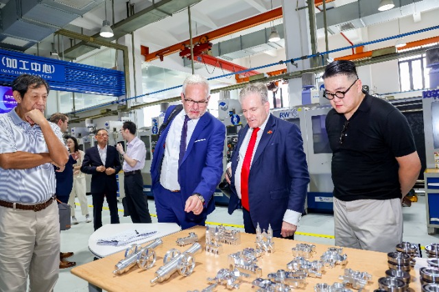 中德双元制职业教育培训基地落户上海市工业技术学校