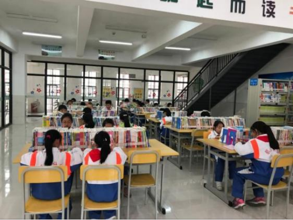 遵义汇川：“一校一案”，班班悦读书香弥漫