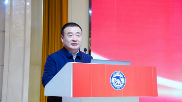 中国职业技术教育学会召开学习教育部贯彻落实习近平总书记给中国国际大学生创新大赛参赛学生代表重要回信精神座谈会