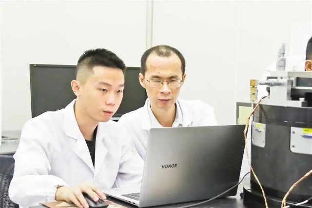 代表委员履职故事丨全国政协委员刘小康：持之以恒为高校人才培养建言献策